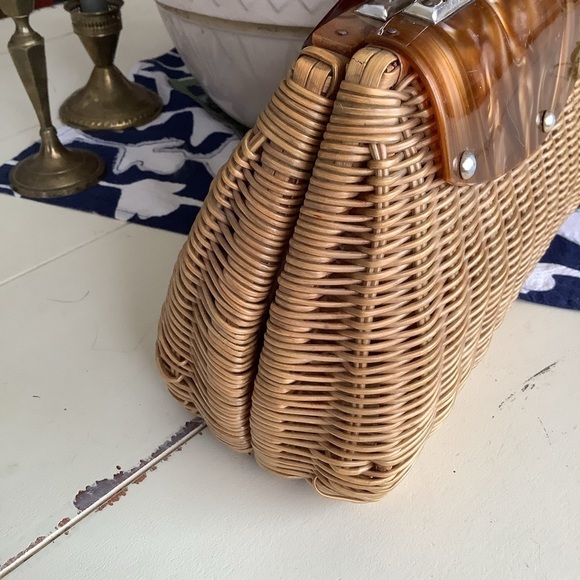 1950’s 60’s Vintage Wicker & Lucite Handbag Purse - Picture 3 of 10